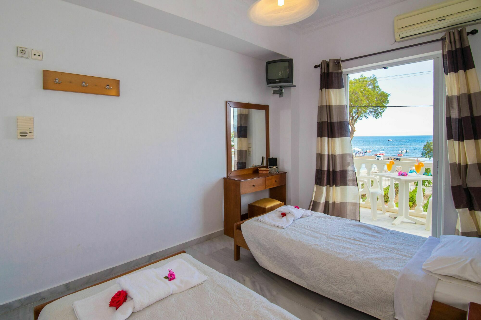 Villa Doris Laganas Ngoại thất bức ảnh